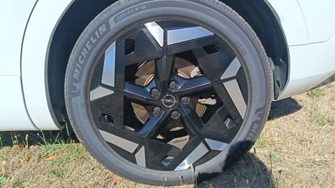 Grandland 1.6 300 Hybrid AWD BVA8 Gse 2023 occasion 71350 Saint Loup Geanges