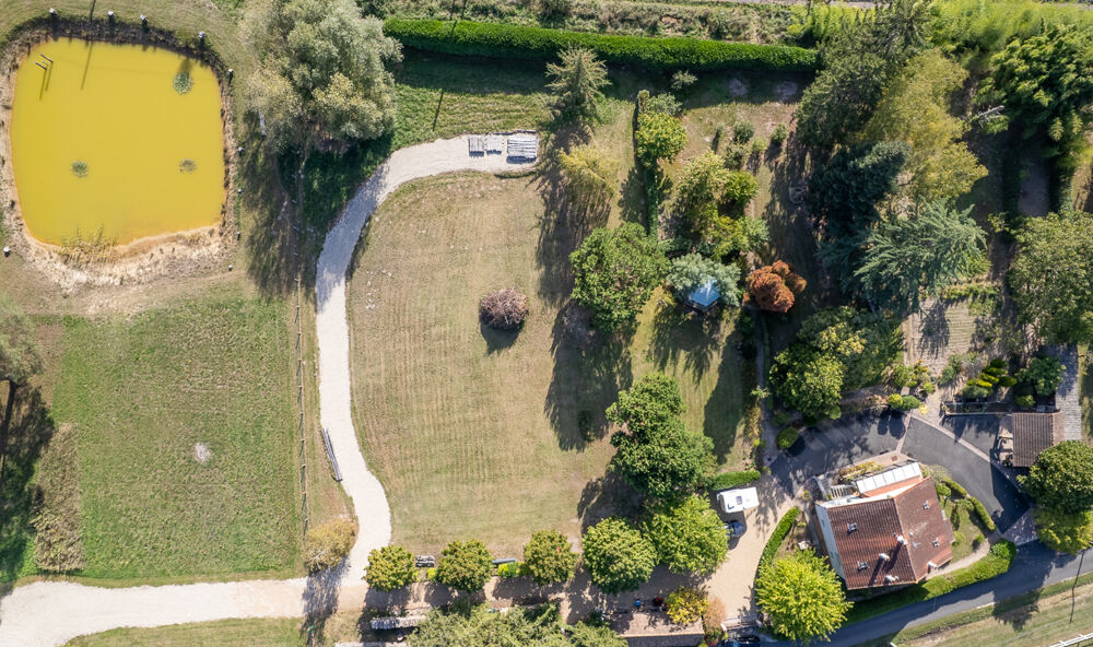 Vente Maison THÉNIOUX (18100) - Propriété de caractère avec parc, étang et dépendances Thenioux