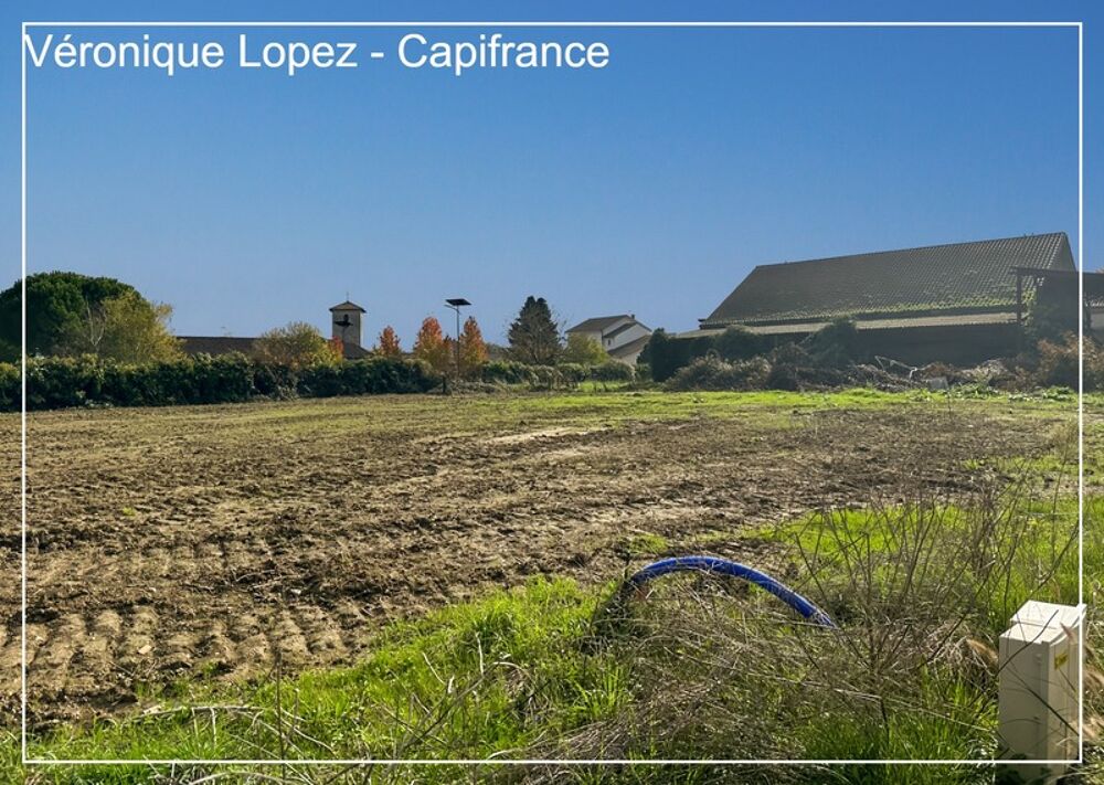 Vente Terrain Brax, à proximité d'Agen, beau terrain plat et viabilisé de 769 m² Brax
