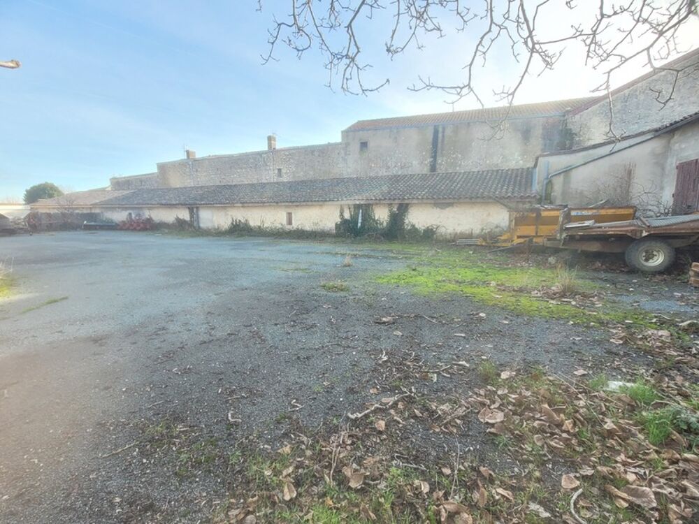 Vente Immeuble batiment en pierre à vendre et à rénover sur  CISSAC MEDOC (33) Cissac medoc