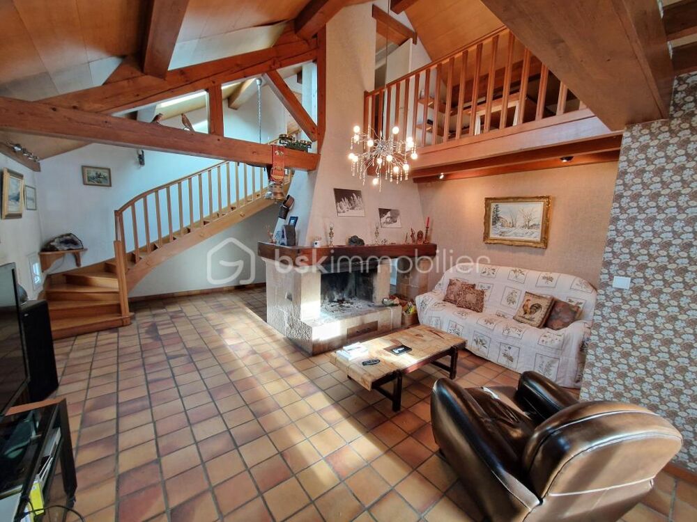 à vendre  Maison Les Rousses (39220)