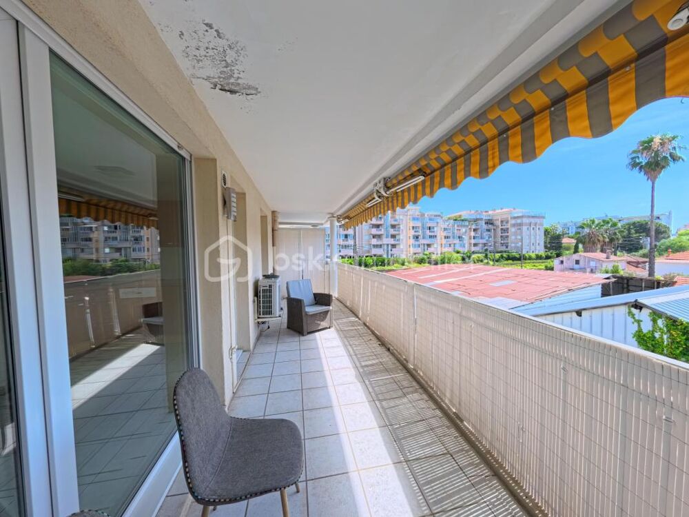 Vente Appartement T2 en Dernier Étage avec Vue Dégagée – À 200m des plages de Golfe-Juan ! ? Golfe juan