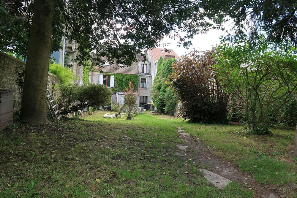 Vente Maison MARINES MEME. ENSEMBLE IMMOBILIER EXCEPTIONNEL AVEC DU POTENTIEL ! Marines
