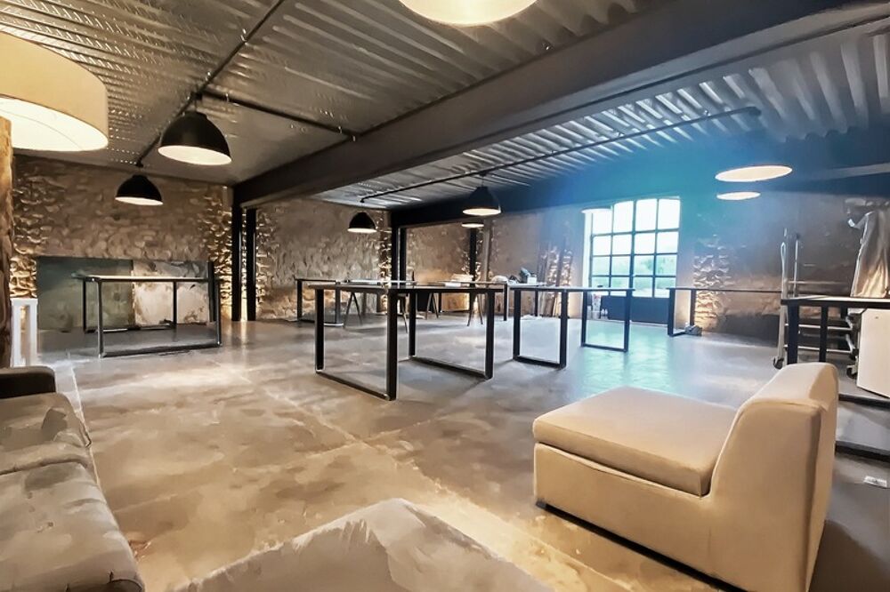   Local/bureau à louer AIX EN PROVENCE (13)dans ancien chai viticole du XVIIIe – 132 m² Aix en provence