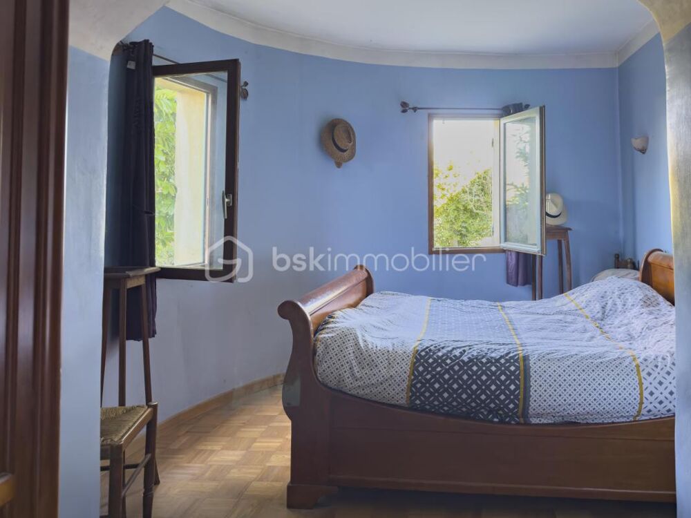 Vente Villa Maison familiale 217 m² avec piscine à Bédarrides, entre Avignon et Carpentras Bedarrides