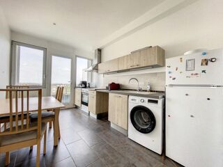  Appartement à louer 4 pièces 75 m²