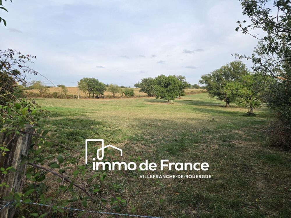 Corps de ferme en pierre à rénover avec 2,2 ha de terrain