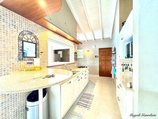  Propri�t�/ch�teau � vendre 5 pi�ces 102 m�