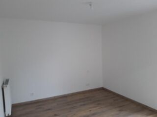  Appartement à louer 3 pièces 70 m²