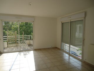  Appartement à louer 3 pièces 69 m²