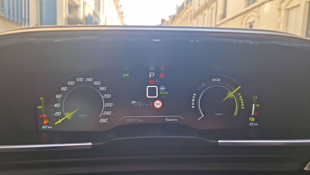 508 SW II 1.6 PureTech PSE 360 Hybrid4 4WD EAT8 - Automatique Entre 2022 occasion 58000 Nevers
