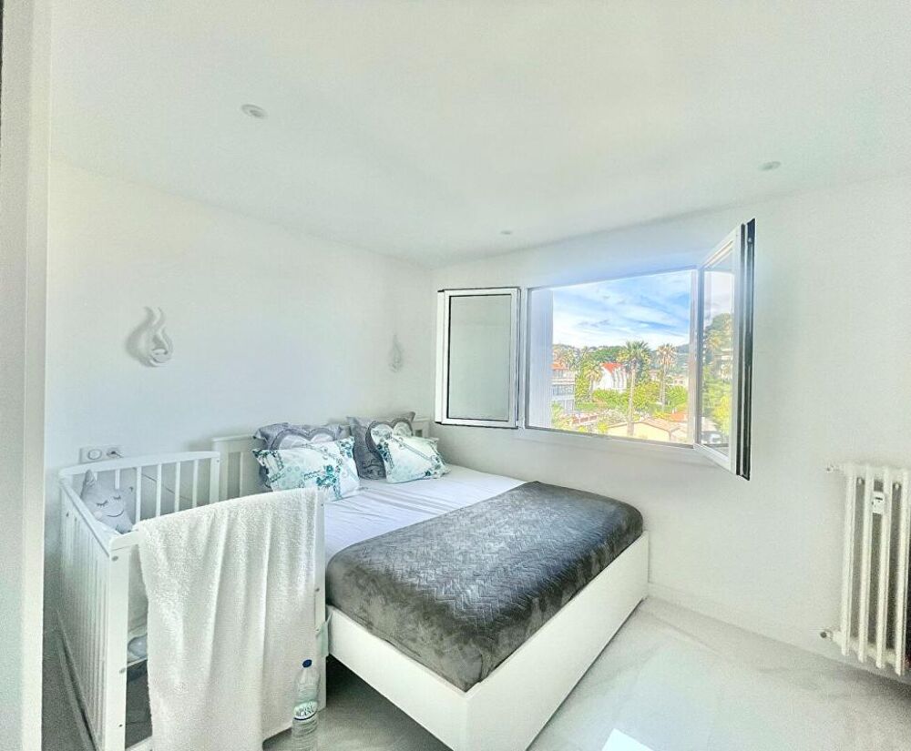 Cannes Petit Juas 2 pièce vue mer 42 m2