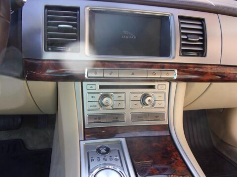XF 2,7 V6D BI-TURBO 207CV PREMIUM BOITE AUTO 2008 occasion 13510 &Eacute;guilles