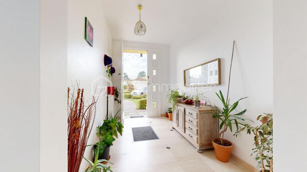 Maison de Type T6 de 161 m²
