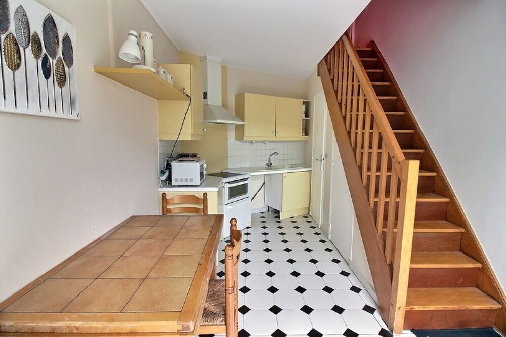 Vente Appartement appartement 2 pices de 35 m2 avec balcons et box  vendre  Poissy au prix de 176000 euros Poissy