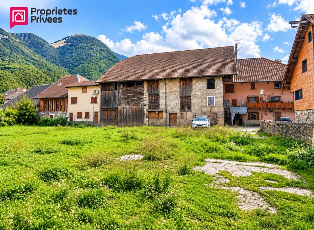 Vente Remise/Grange Grange 600 m2  Val de Chaise Marlens