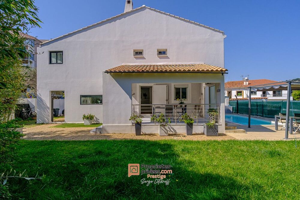 Vente Villa Marseille 8e - Cdt Rolland - Villa familiale T5 - Piscine - Jardin - 1.195.000 Marseille 8