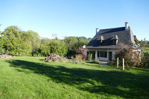   Maison 6 chambres avec 4600m2 de jardin, grand sous-sol, possibilité de vie en plain-pied (Calvinet-Puycapel, 15) Maison - 7 pièce(s) - 201 m²