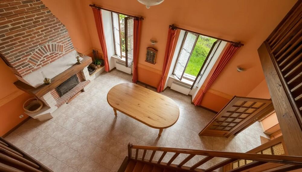 Grande maison familiale à Saint-Benoist-sur-Vanne