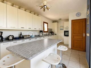  Villa à vendre 6 pièces 151 m²