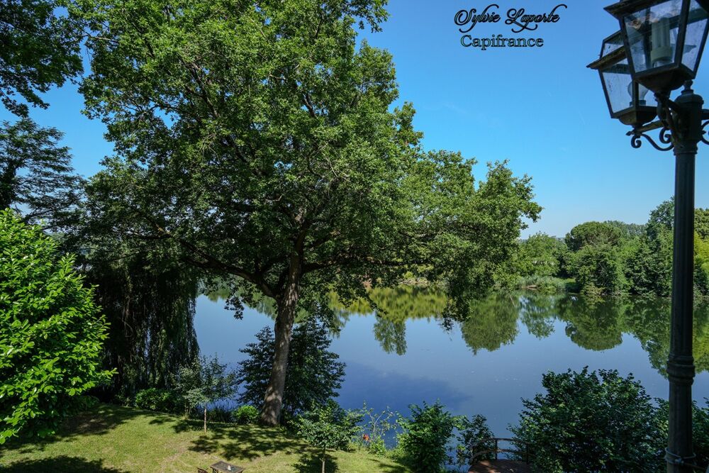 Propriete à vendre 14 pièces SAINTE LIVRADE SUR LOT (47)Sainte-Livrade-sur-Lot  Propriété de caractère à projets multiples en b