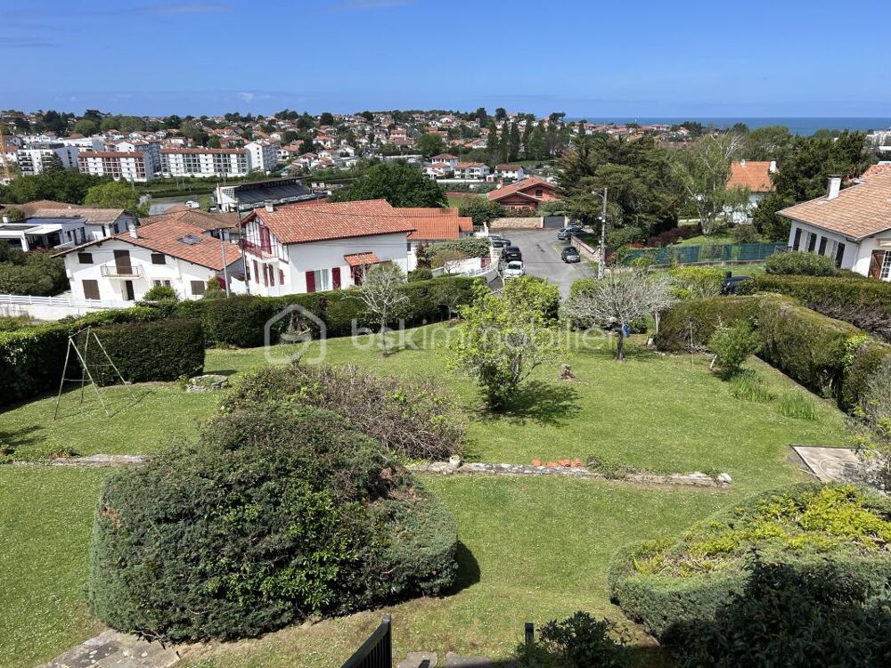 A Saint Jean de Luz, Maison 5 ch + T3 et terrain 1700 m2 divisible - vue océan et montagnes