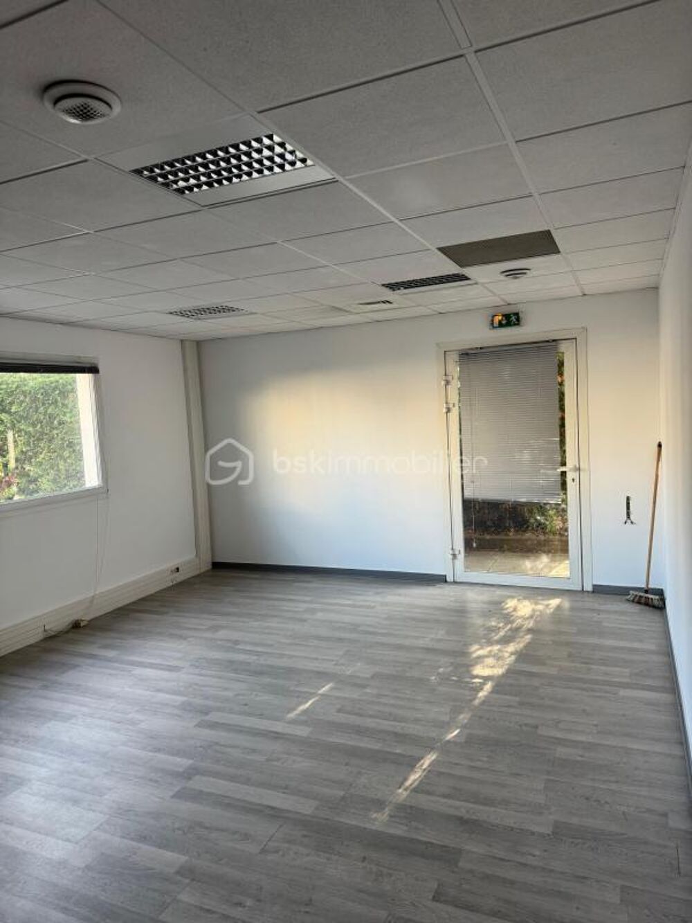   ? OPPORTUNITÉ – BUREAUX À VENDRE – GÉMENOS – 149 000 € ? Gemenos