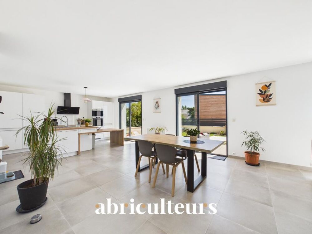Maison familiale en parfait état - 5/6 chambres et confort thermique optimal - Couëron bourg 44220