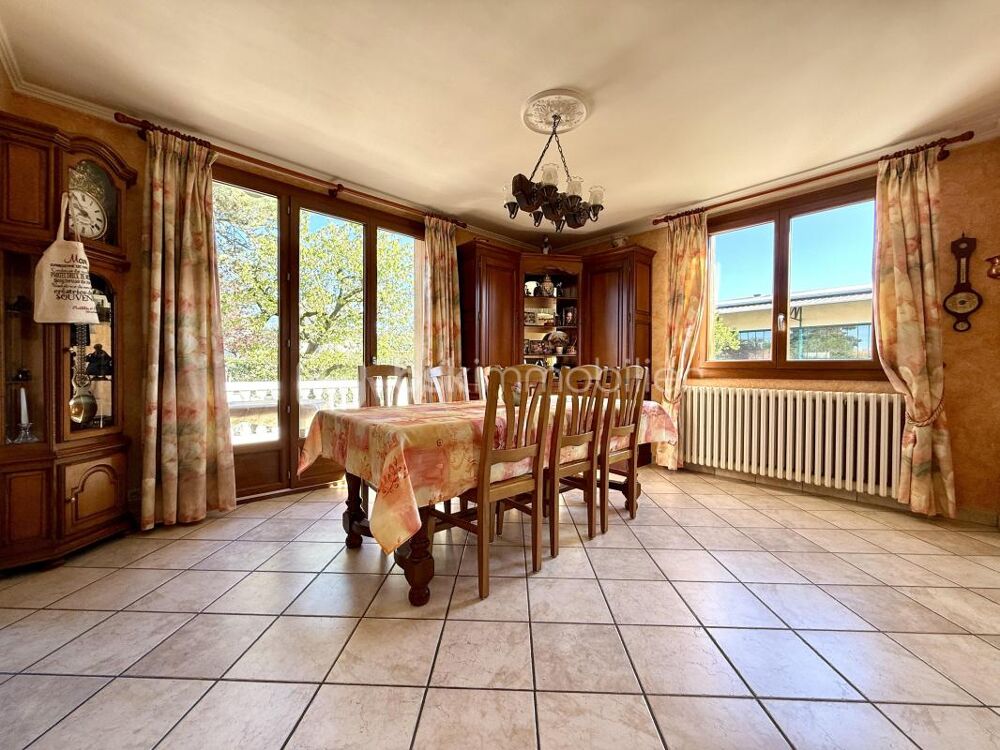 Vente Maison CHASSIEU CENTRE - Maison familiale au calme et sans vis-à-vis avec un beau terrain Chassieu