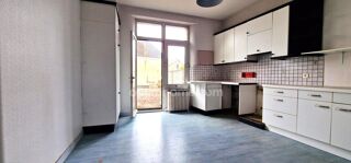  Maison à vendre 15 + pièces 421 m²