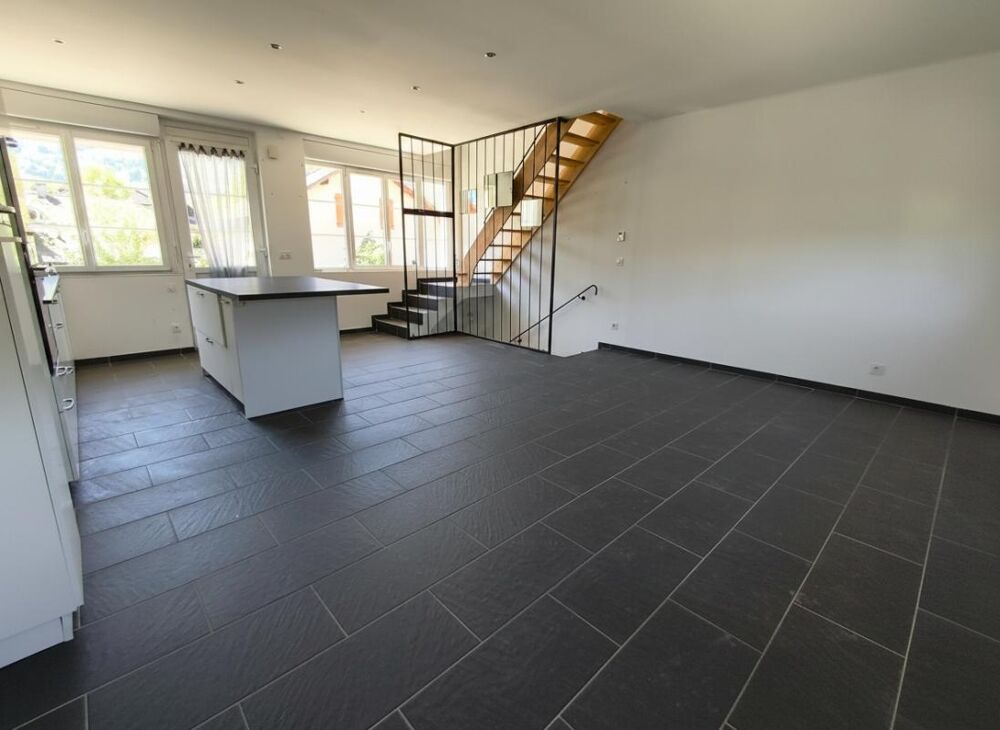 Maison mitoyenne en triplex 3 pièce(s) 79.68 m2