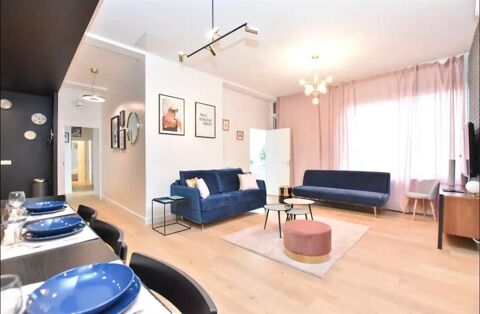 A vendre, une surface de bureaux LIBRE en bon état 860000 75010 Paris