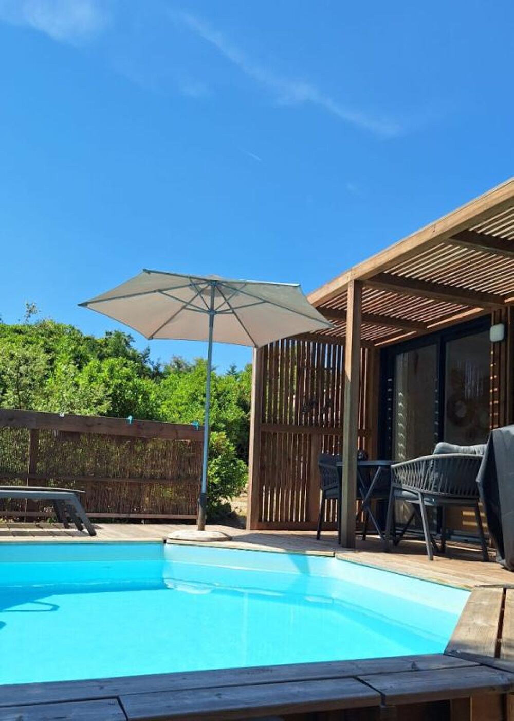 Le Thoronet 1 pièce(s) 20 m2 maisonnette style Tiny House sur un terrain de 335m² avec piscine de 10m3
