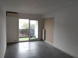  Appartement à louer 2 pièces 40 m²