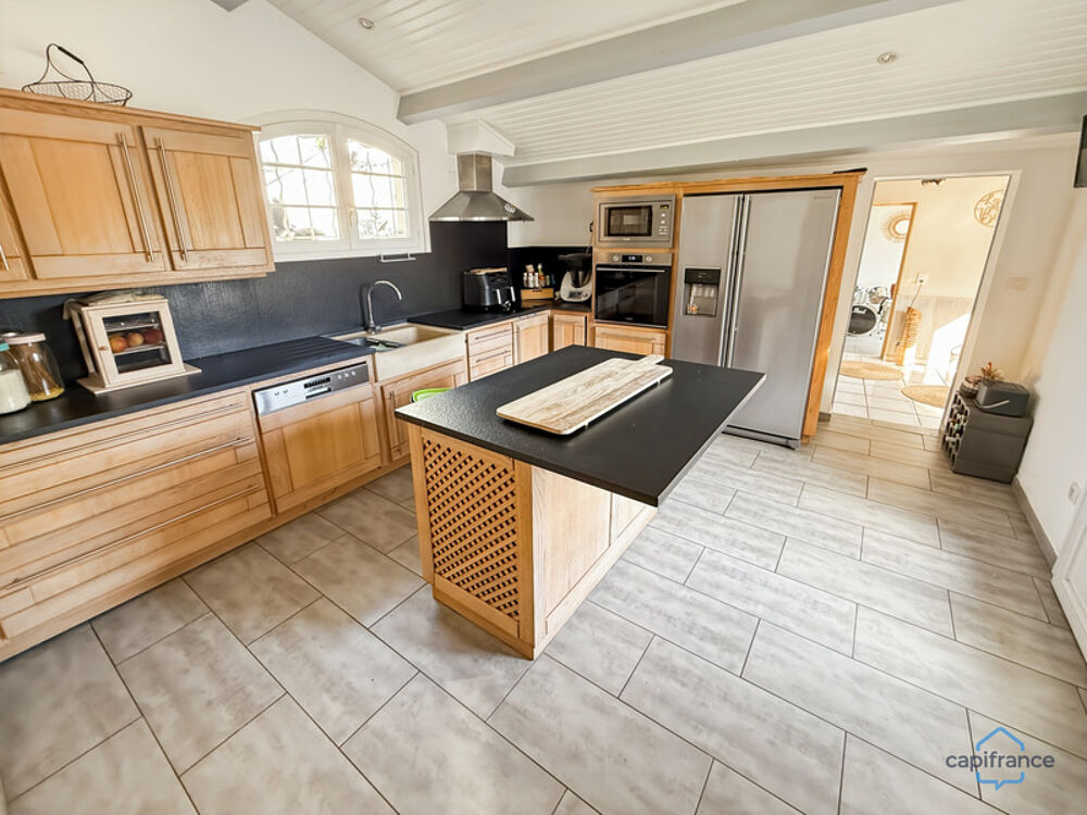 Dpt Gers (32), à vendre BARCELONNE DU GERS Maison T5 de 155 m² habitables + grands garages, dépendances et piscine sur 8678 m² d