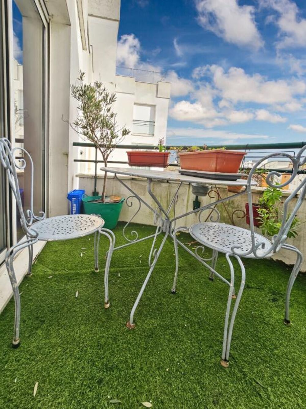 Appartement T4 au dernier étage avec terrasse et balcon - Secteur Louis Gain à Angers