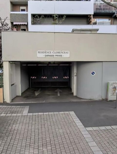  Parking / Garage � louer 