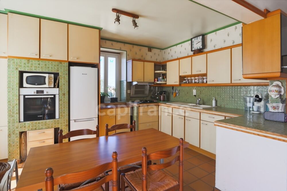 Maison quercynoise avec dépendances et terrain  Payrac (46)