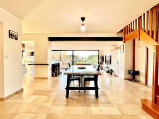  Villa � vendre 6 pi�ces 165 m�