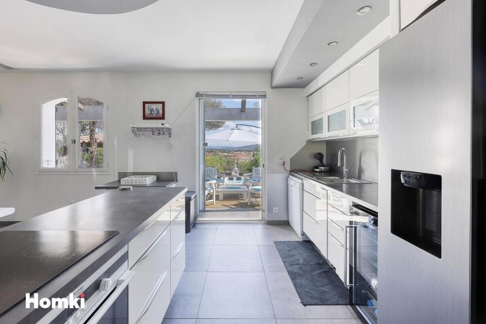 � vendre  Maison Solli�s-Ville (83210)