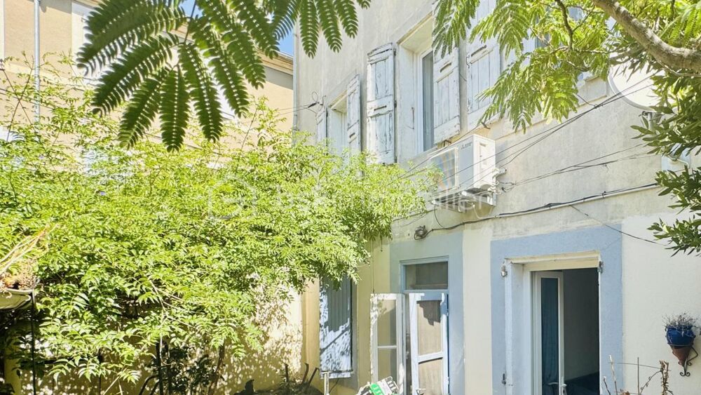Maison bourgeoise avec commerce de 562 m² pour rénovation partielle