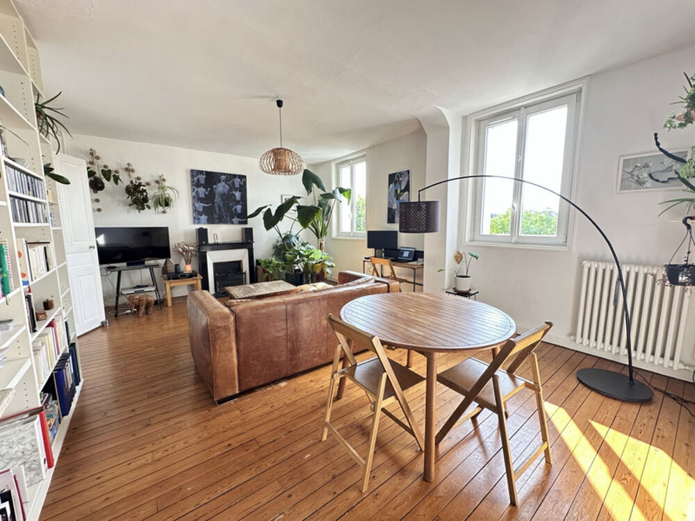 APPARTEMENT DE CHARME - DERNIER ETAGE - QUARTIER LAFAYETTE-GARE