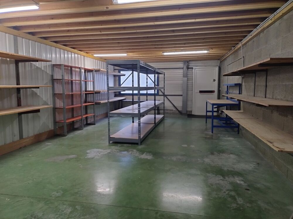   Dpt Savoie (73), à louer CHALLES LES EAUX local 52 m² 