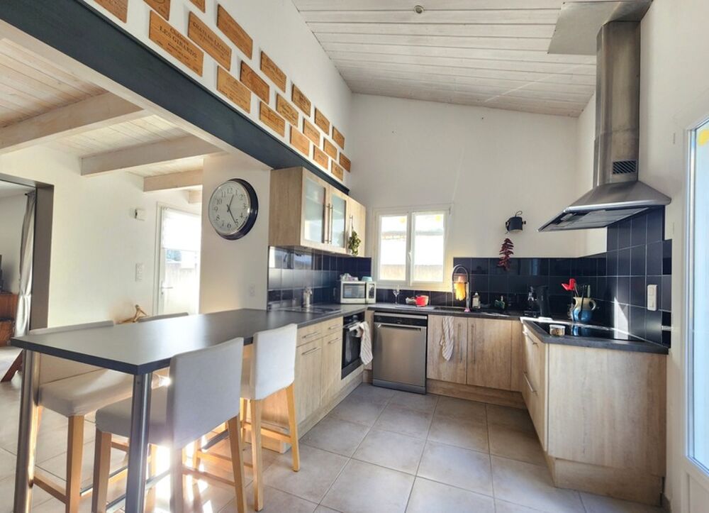 Vente Maison À VENDRE ILE D'OLERON – Maison individuelle coup de cœur 5 pièces – Terrain clos & terrasses + Garage – 349 990 € FAI Cheray