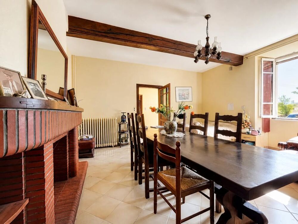 Vente Maison Maison de 6 pièces de 188 m² à Juillac sur terrain de 7 100 m2 Juillac