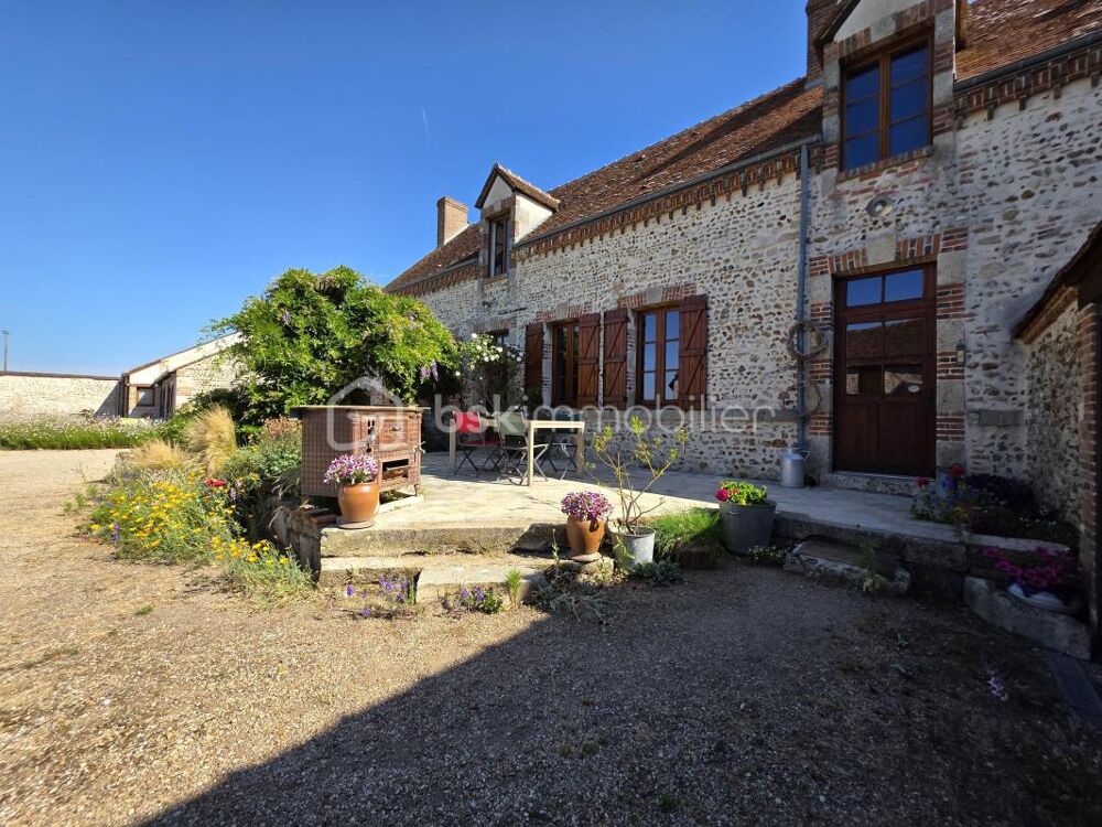 PROPRIÉTÉ DE CHARME  GÎTE & CHAMBRES DHÔTES  240 M²  TERRAIN 5 456 M²