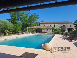  Propriété/château à vendre 9 pièces 331 m²