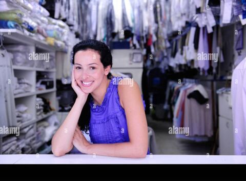   75018 PARIS EXCLUSIVITÉ : PRESSING 50 M² - RUE COMMERCANTE ET PASSANTE 