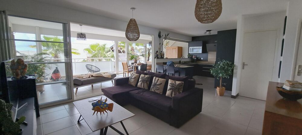 Élégance et confort aux Trois-Îlets : « Appartement raffiné 4 pièces , vue mer imprenable et prestations exclusives »
