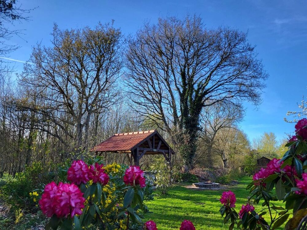 A PLOUBEZRE (22300), beaucoup de charme, ensemble immobilier très COSY en pierre